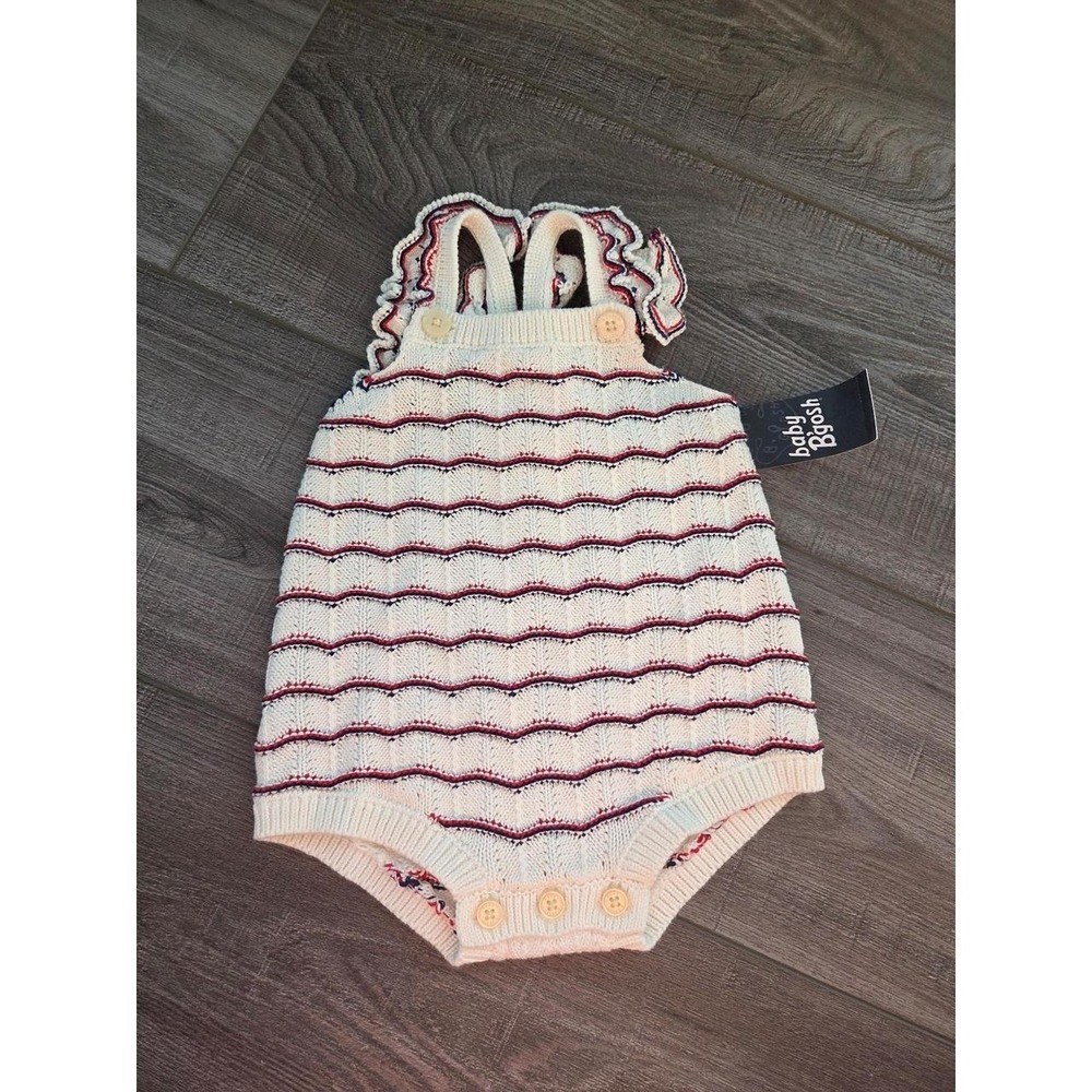 Oshkosh B'gosh baby girl romper 3‎ mos